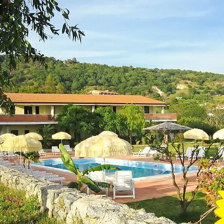 Apartment Locazione Turistica Heaven.4 *